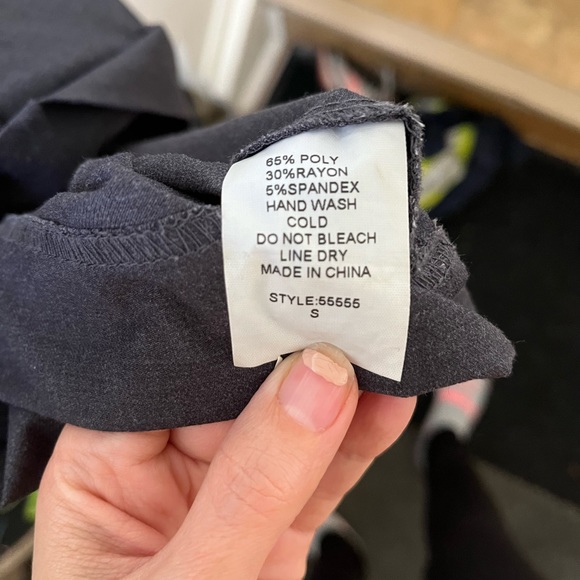 Cute grey v neck dress with black lace detail - Picture 4 of 4